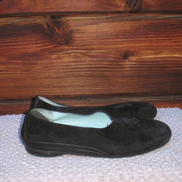 Thierry Rabotin Grace Suede Black Flats - Picture 2 of 10